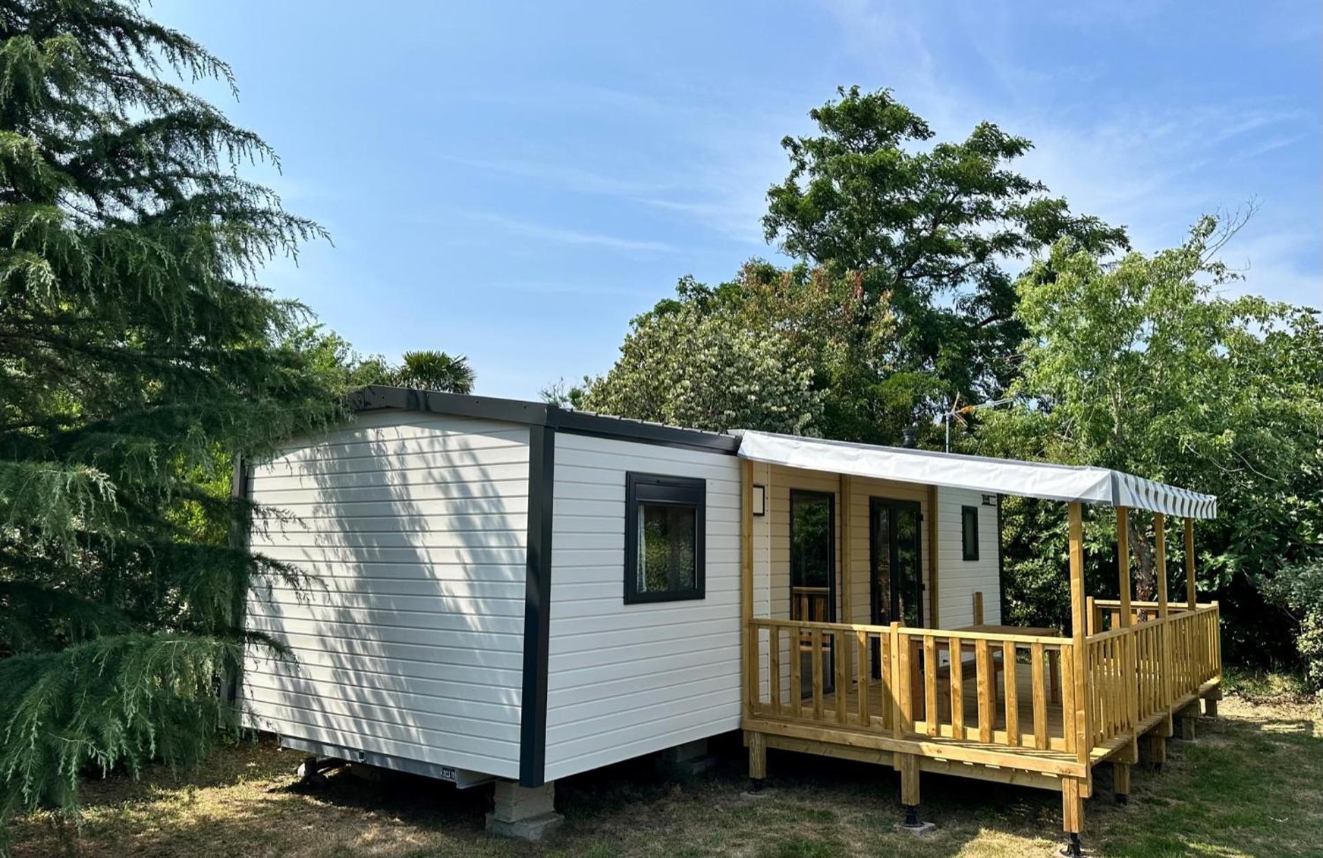Les Moutiers Camping Le Village De La Mer מראה חיצוני תמונה